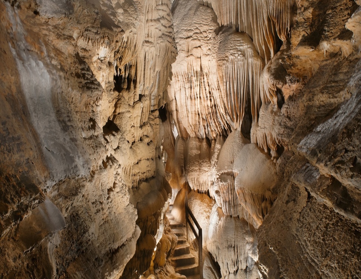 Cave chamber with tour staircase at Talking Rocks Cavern
